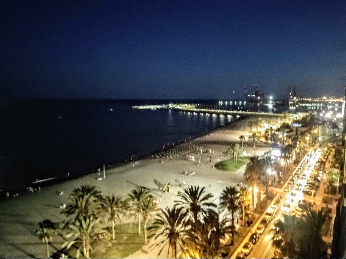 شقة Malagueta Beach مالقة المظهر الخارجي الصورة